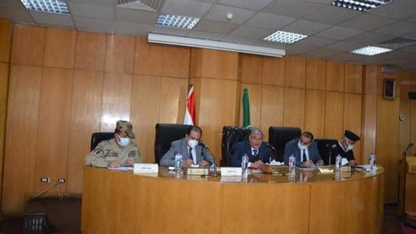 اجتماع محافظ المنيا