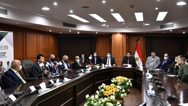 وزير الرياضة خلال