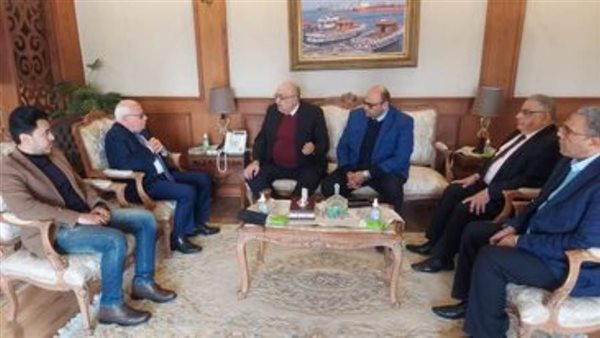 محافظ بورسعيد يستقبل