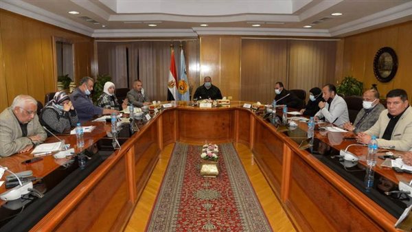 اجتماع محافظ أسيوط