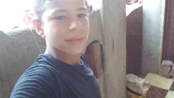 انتحار طالب بعد وفاة