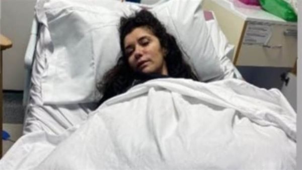 غادة عادل في المستشفى