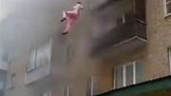 بسبب المخدرات.. أب