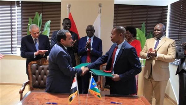 صور من توقيع البروتوكول