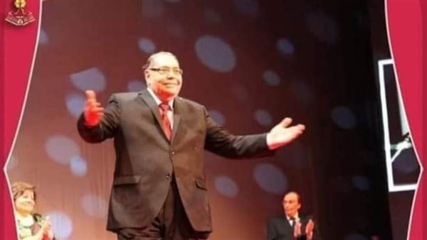 مخرج المسرح بالغربية