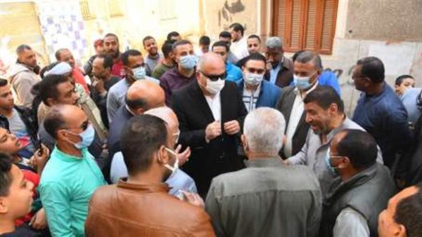 جولة محافظ قنا