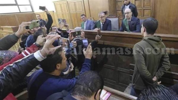 محاكمة قاتل أخيه