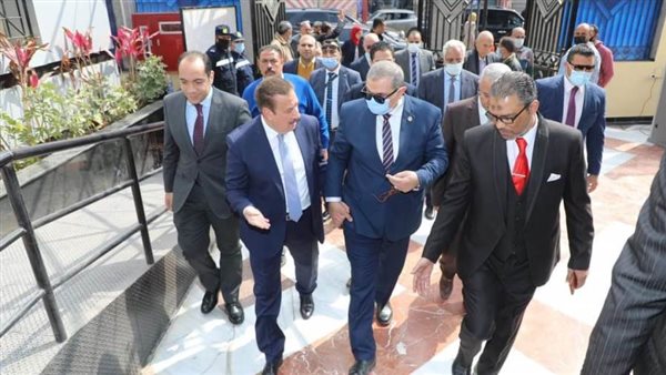 محافظ المنوفية ووزير