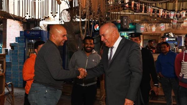 جولة محافظ قنا