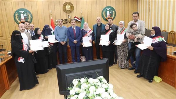 محافظ المنوفية يكرم