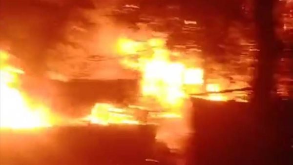 تفحم ثلاث منازل بسبب