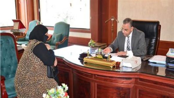 محافظ سوهاج يلتقي