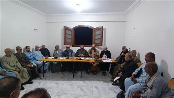 جلسة صلح بين عائلتين