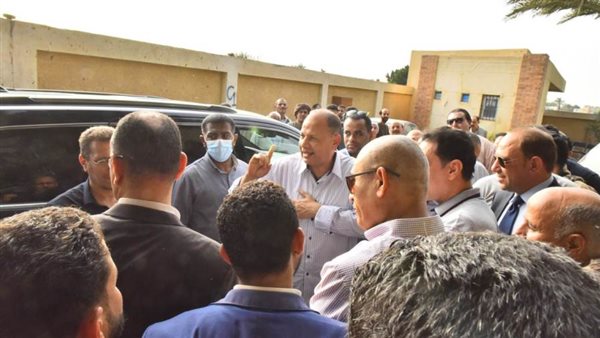 ضمن حياة كريمة..محافظ