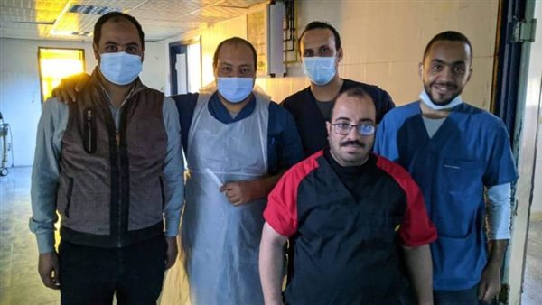 فريق طبي بقنا العام