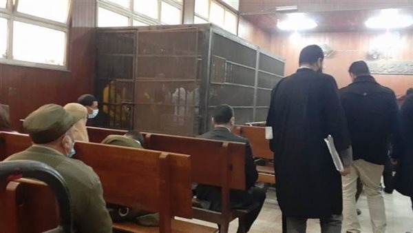 تأجيل أولى جلسات