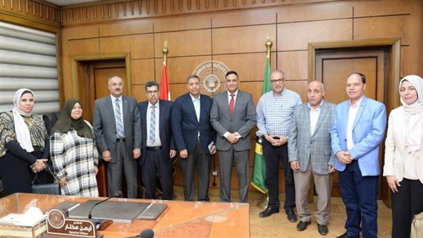 محافظ الدقهلية يلتقي