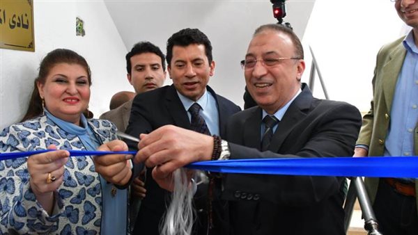 وزير الرياضة ومحافظ