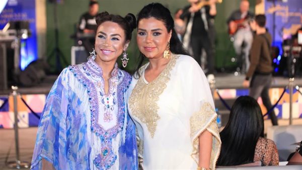 رانيا يوسف ودوللي