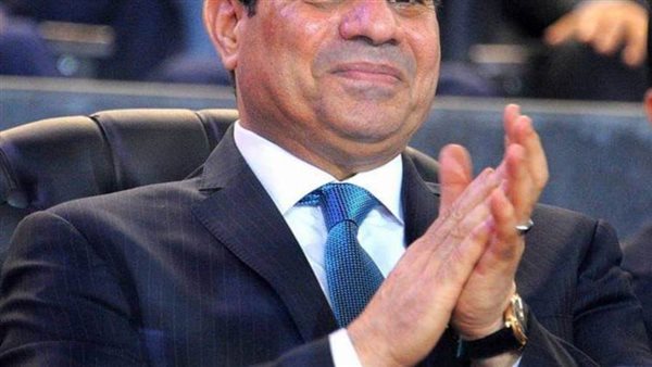 محافظ قنا يبعث برقية