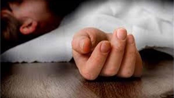 مصرع عامل وإصابة