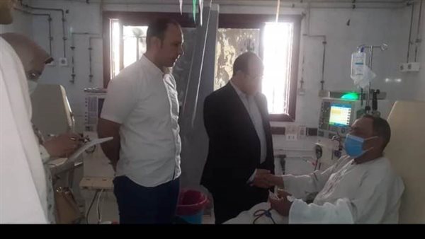 احاله ١٠ أطباء وممرضين