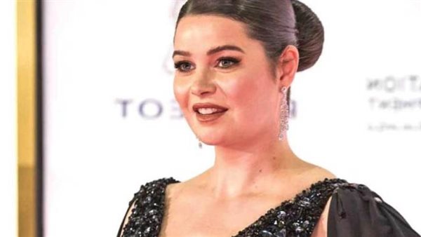 يسرا اللوزي