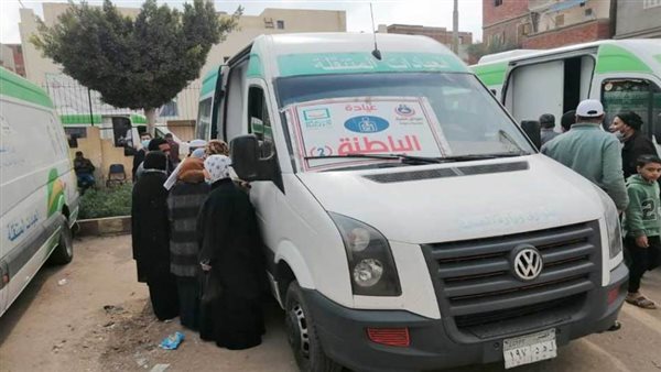 الكشف على 1100 مواطنا