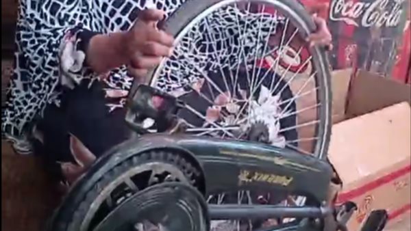 أم اللمبي كانت بتقلدني..