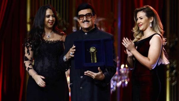 دنيا سمير غانم ووالدها