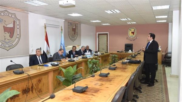 المرشحون لمنصب عمادة