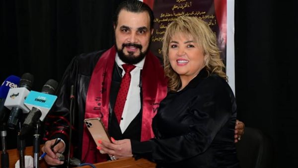 مجدي كامل وزوجته