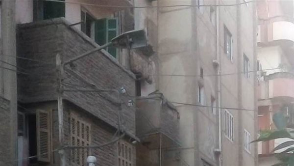 انهيار بلكونة بالطابق