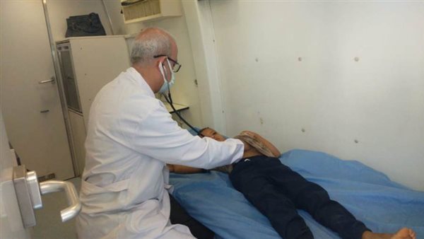 الكشف على 527 مواطن