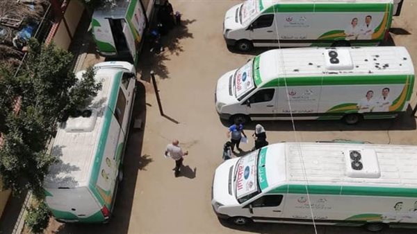 الكشف على 1252 مواطنا