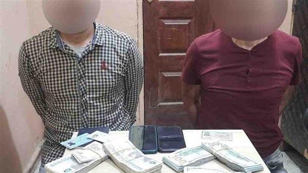 المتهمين عقب ضبطهم