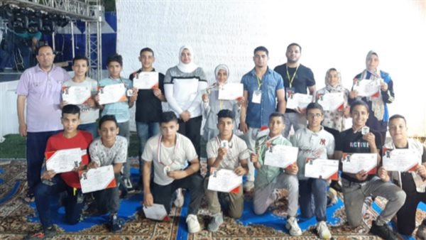 محافظ بني سويف يهنىء