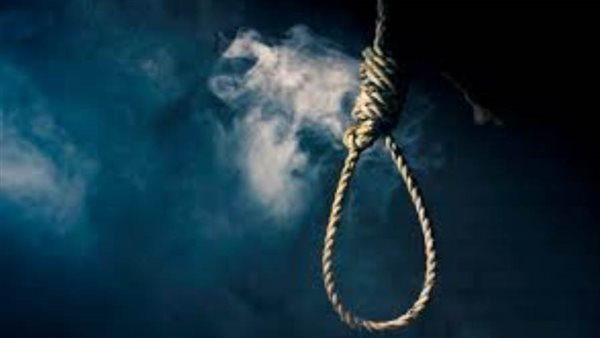 طالبة تنهي حياتها