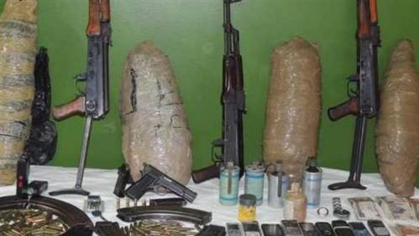 أسلحة ومخدرات