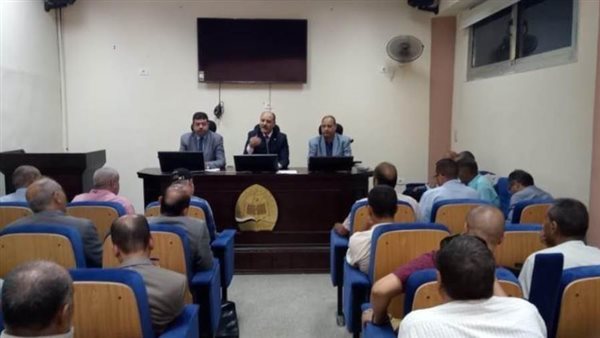 وكيل تعيم سوهاج يجتمع