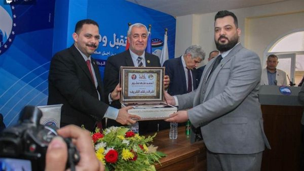 رشاد يبحث مع أعضاء