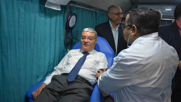 محافظ المنيا يشهد