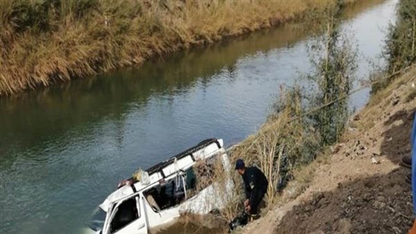 إصابة 14 شخص إثر