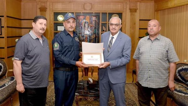 رئيس جامعة المنصورة