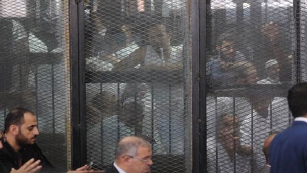 محاكمة متهمين