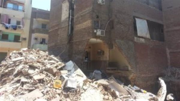 انهيار عقار