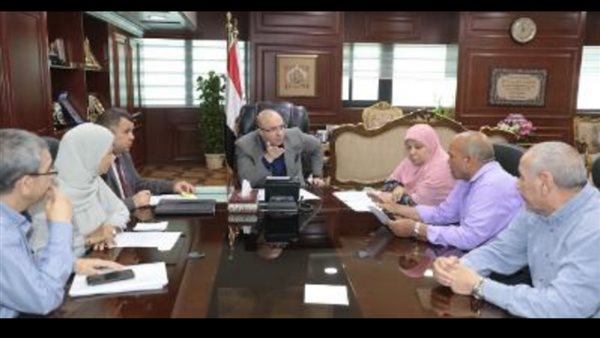 بعد استماع المحافظ