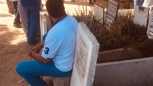 أهالي إدكو يشيعون