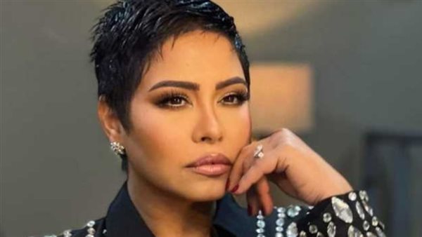 الفنانة شيرين عبد