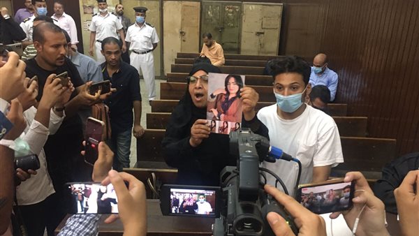 والدة شيماء جمال